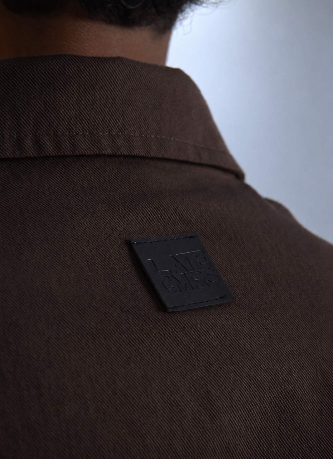 SIGNATURE SHIRT / CHOCOLATE