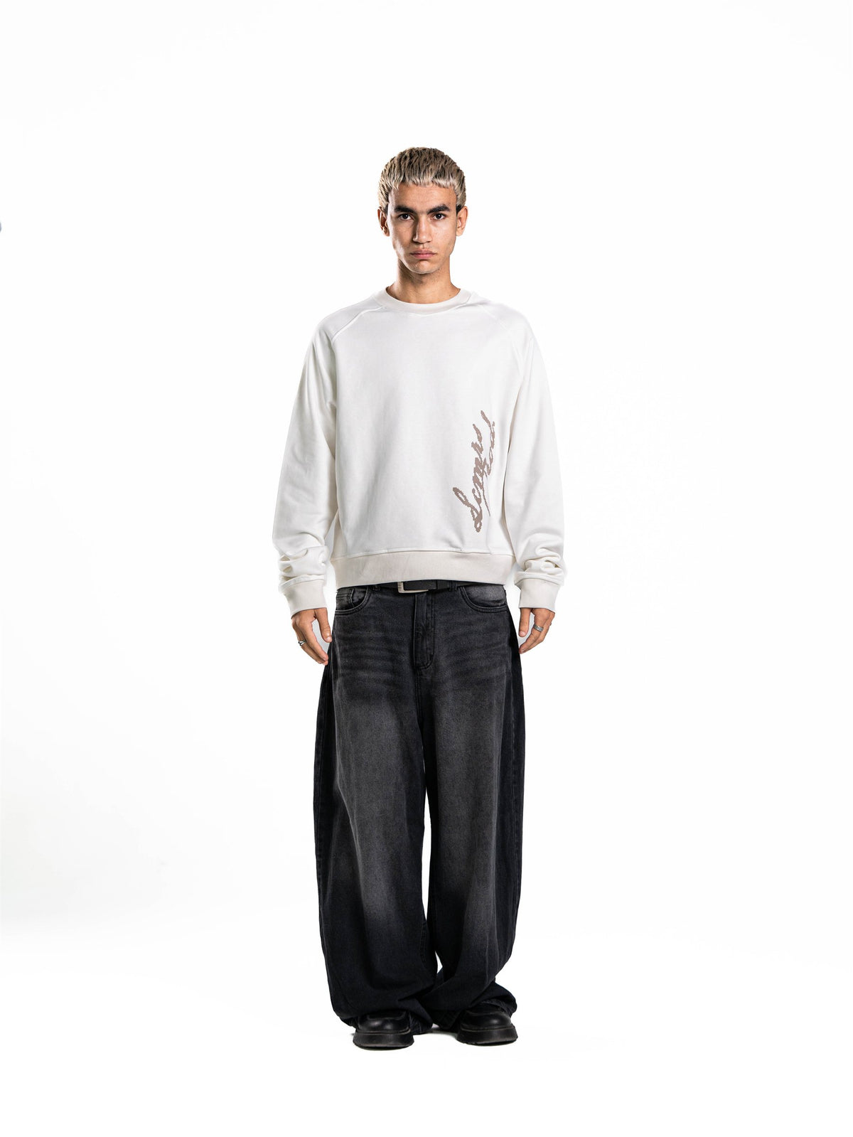 L.C. Prod. Round Crewneck in Off-White